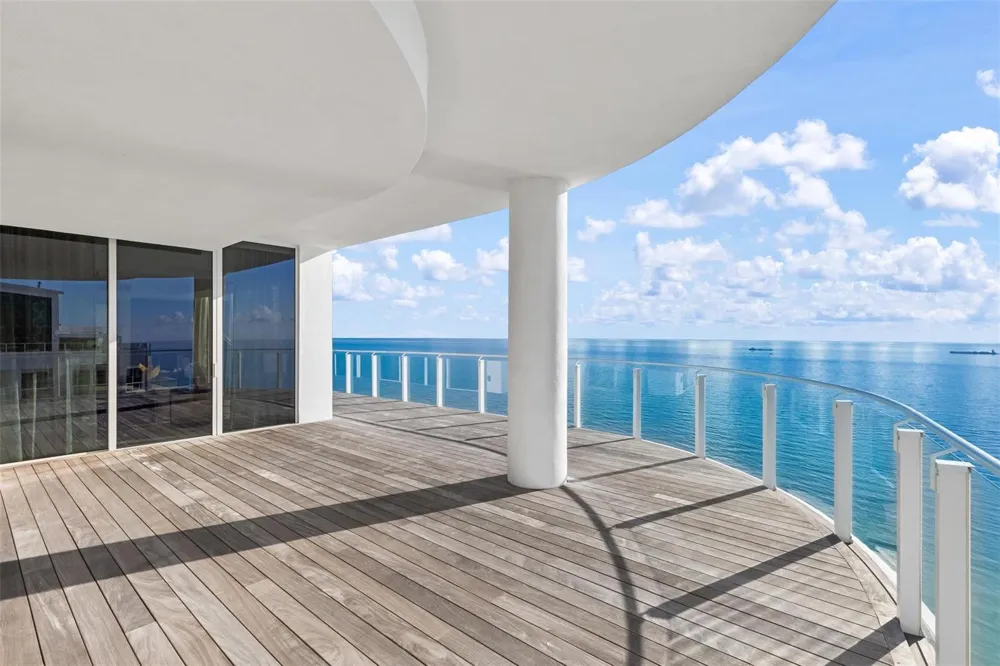 525 Fort Lauderdale Beach Boulevard #2201 Fort Lauderdale, FL 33304