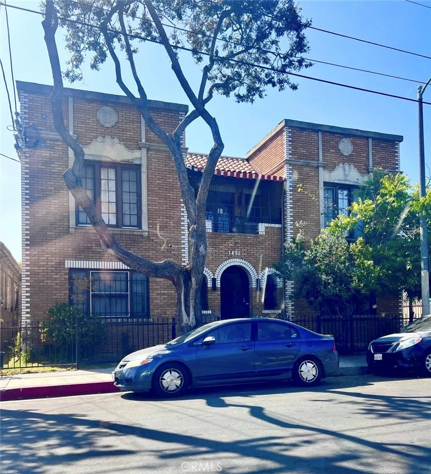 1421 S Valencia Street Los Angeles, CA 90015