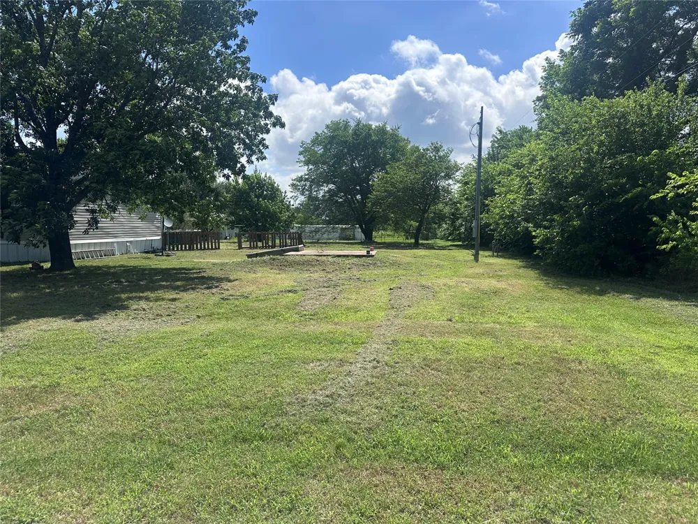 400 5th Street Tupelo, OK 74572