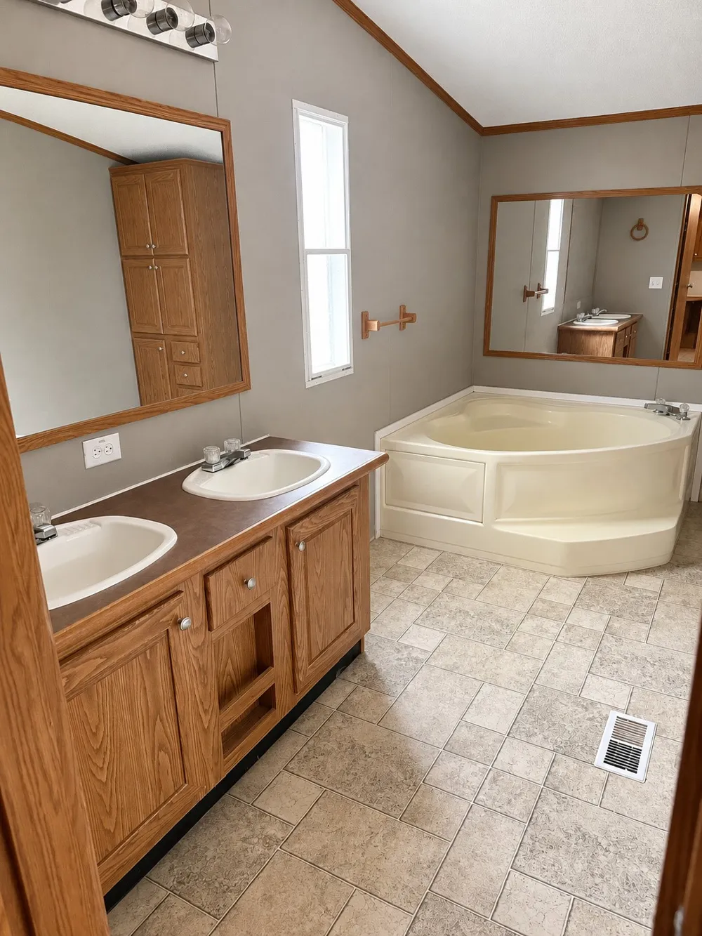 400 5th Street Tupelo, OK 74572