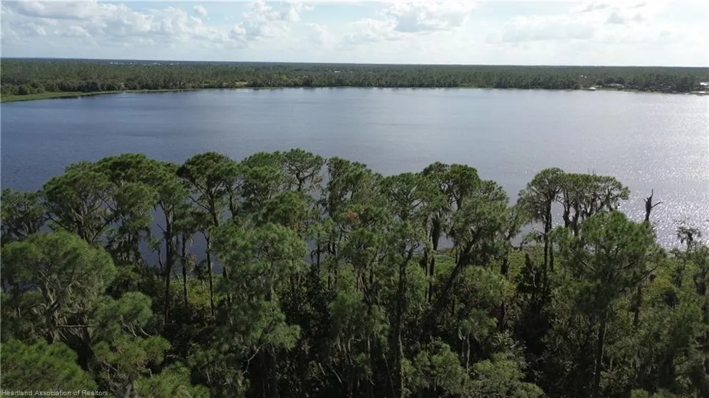 3029 Hawks Landing Circle Sebring, FL 33875