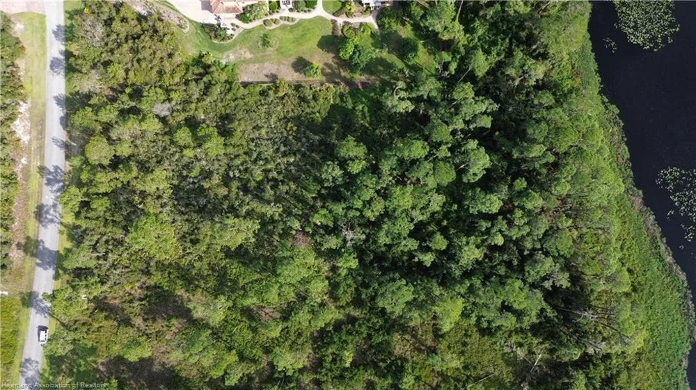 3029 Hawks Landing Circle Sebring, FL 33875
