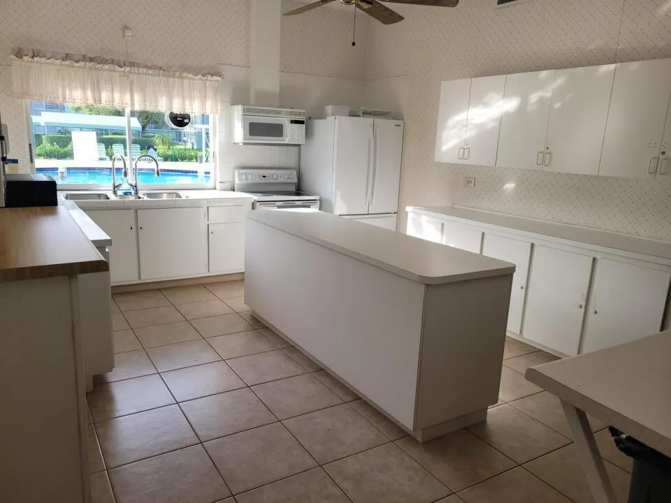 3300 Springdale Boulevard #306 Palm Springs, FL 33461