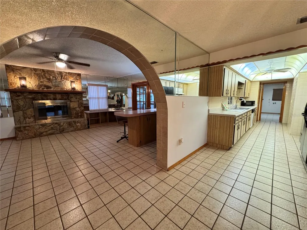 8225 E HIGHWAY 25 Belleview, FL 34420