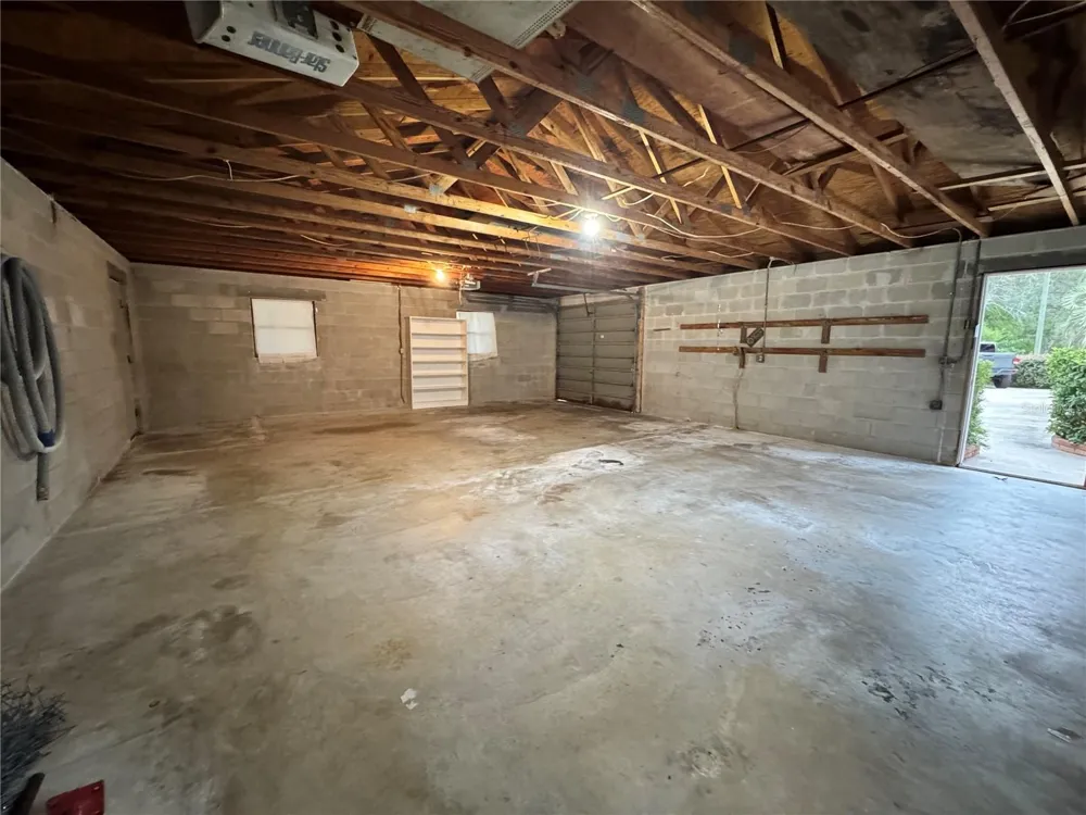 8225 E HIGHWAY 25 Belleview, FL 34420