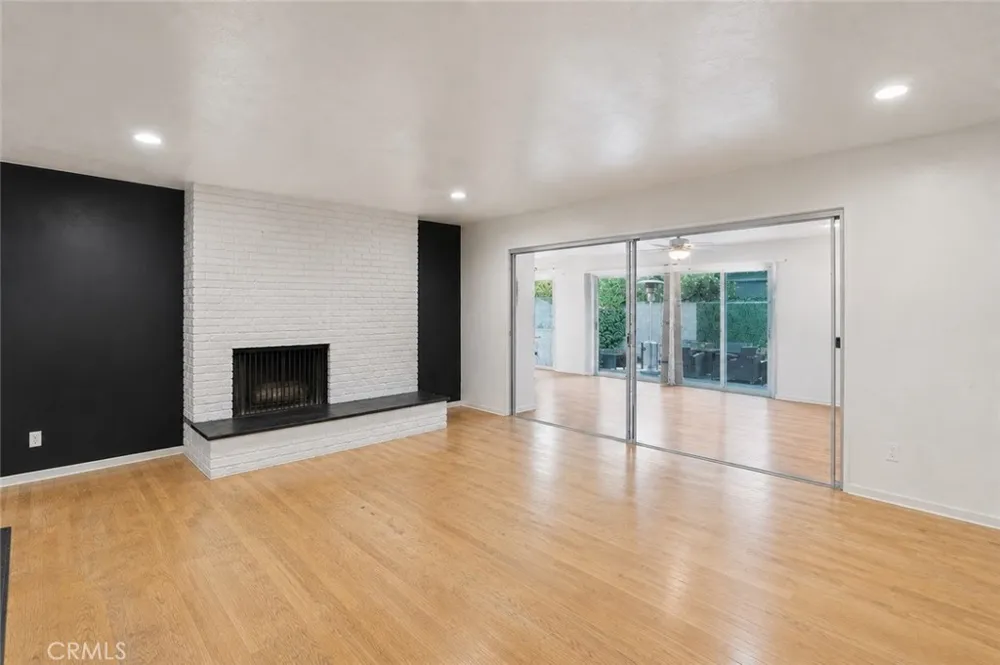 4715 Presidio View Park, CA 90043