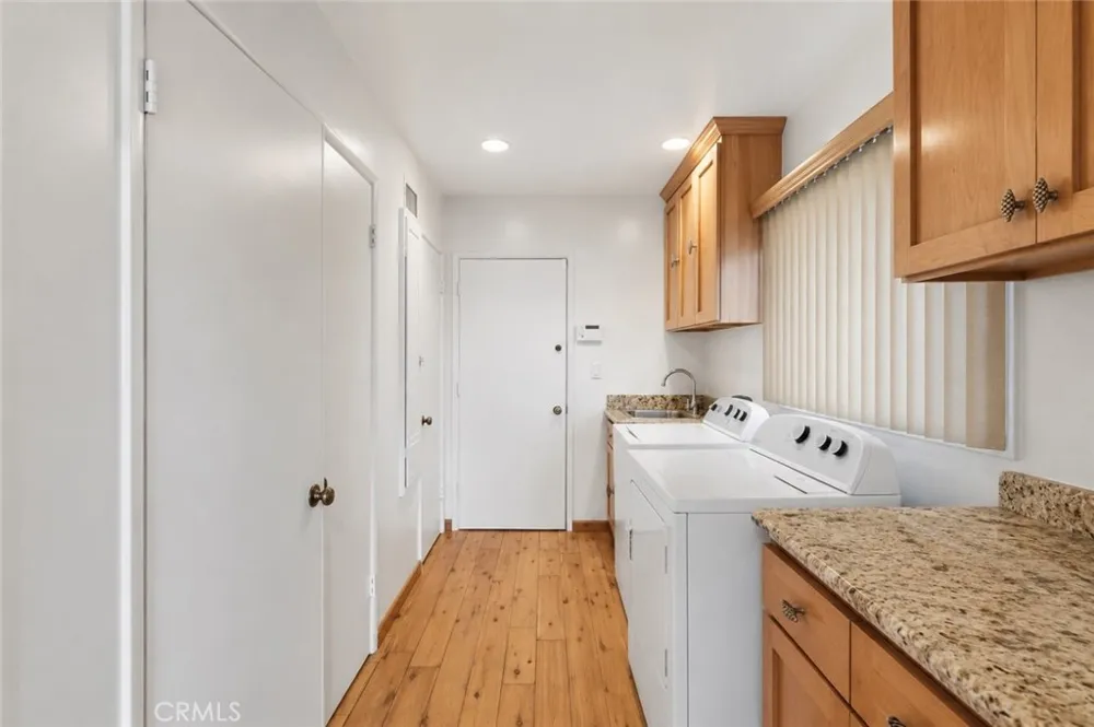 4715 Presidio View Park, CA 90043