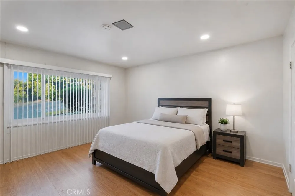 4715 Presidio View Park, CA 90043