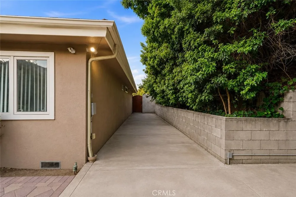 4715 Presidio View Park, CA 90043