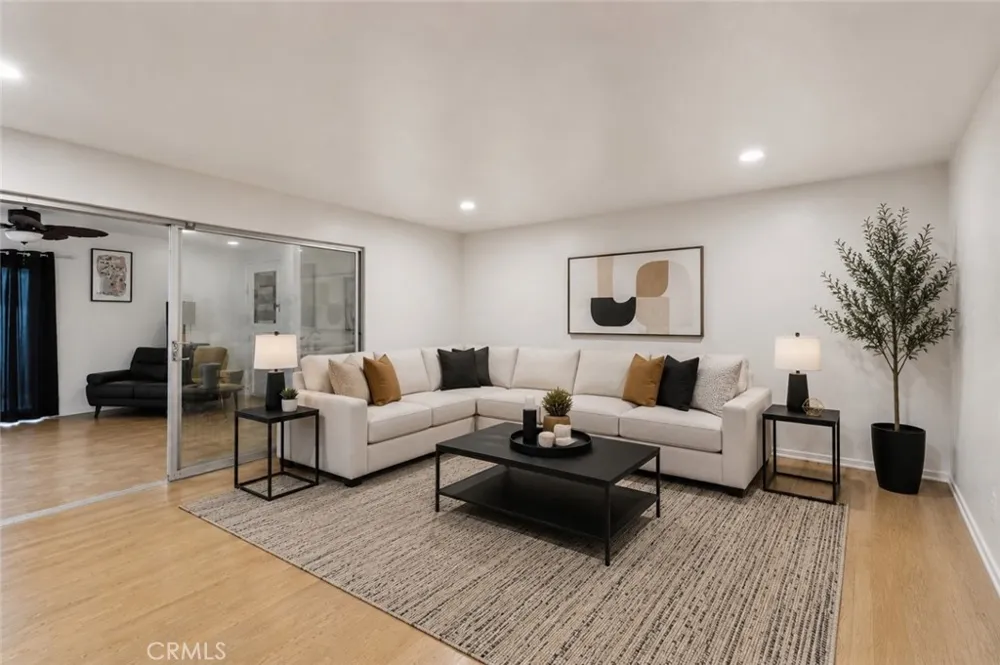 4715 Presidio View Park, CA 90043
