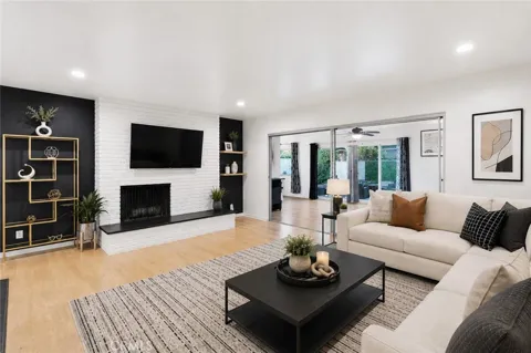 4715 Presidio
