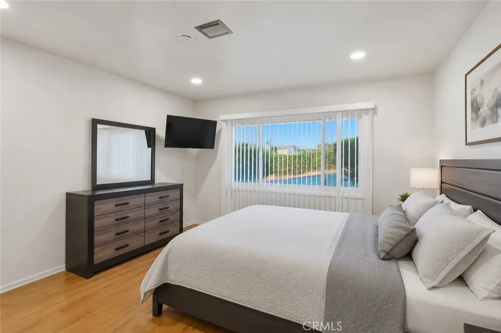 4715 Presidio View Park, CA 90043