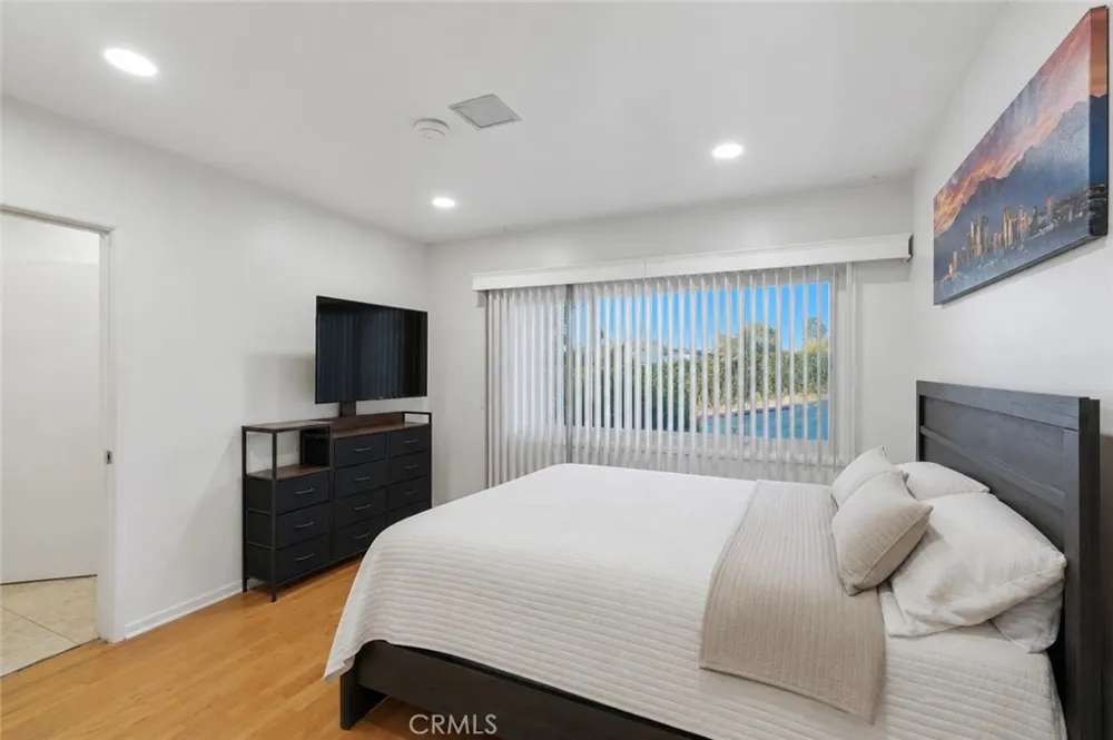 4715 Presidio View Park, CA 90043