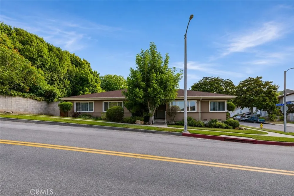 4715 Presidio View Park, CA 90043