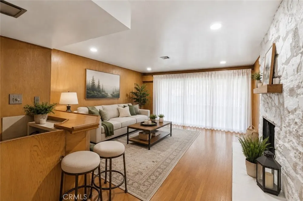 4715 Presidio View Park, CA 90043