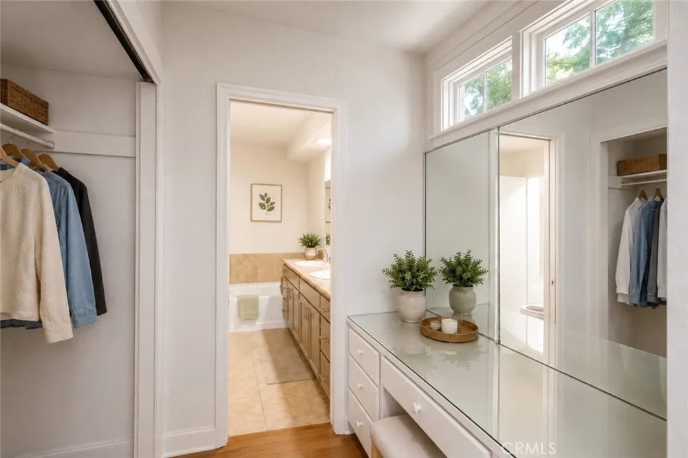 4715 Presidio View Park, CA 90043