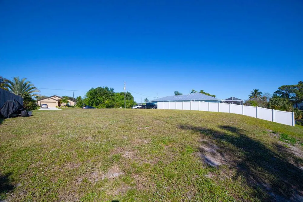 178 NE Dominican Terrace Port St. Lucie, FL 34983