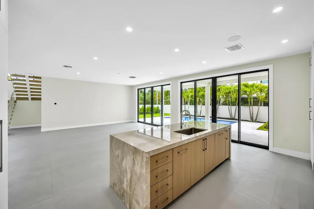 445 NE 11th Avenue Fort Lauderdale, FL 33301