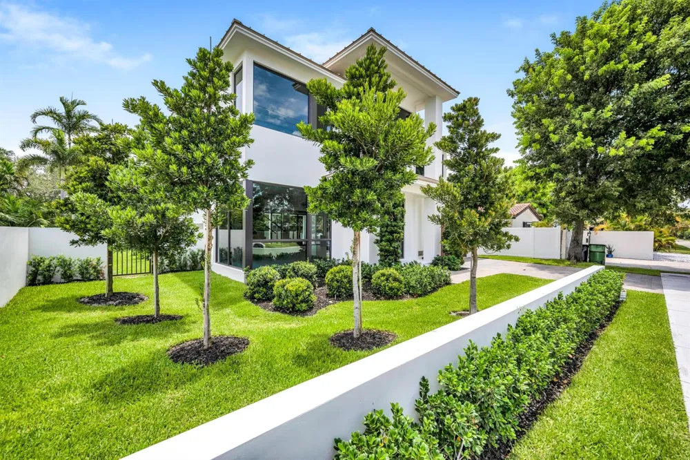 445 NE 11th Avenue Fort Lauderdale, FL 33301