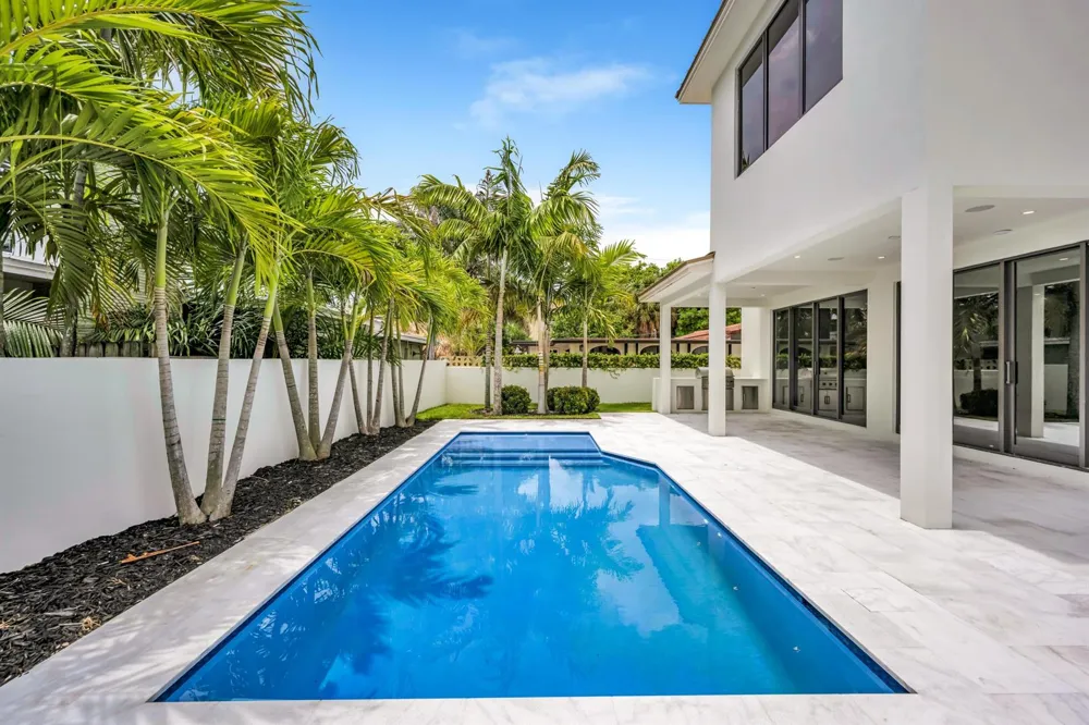 445 NE 11th Avenue Fort Lauderdale, FL 33301