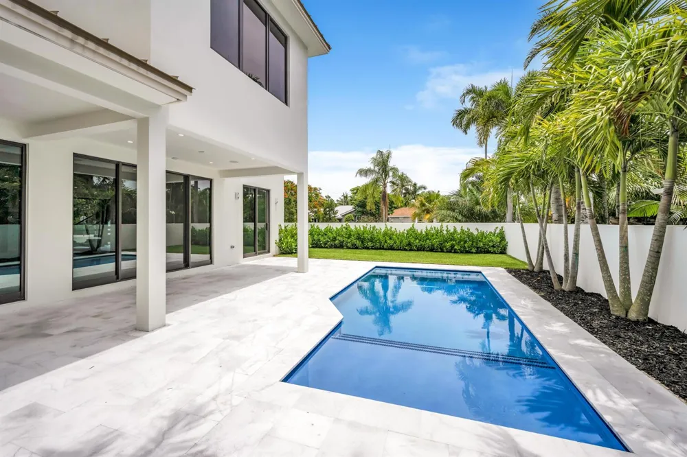 445 NE 11th Avenue Fort Lauderdale, FL 33301