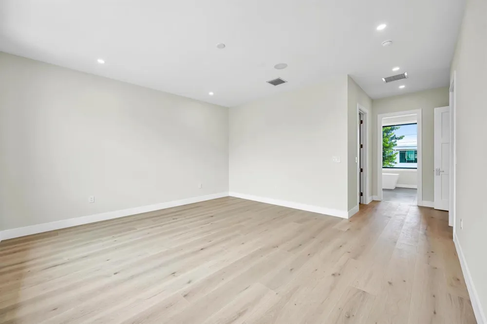 445 NE 11th Avenue Fort Lauderdale, FL 33301