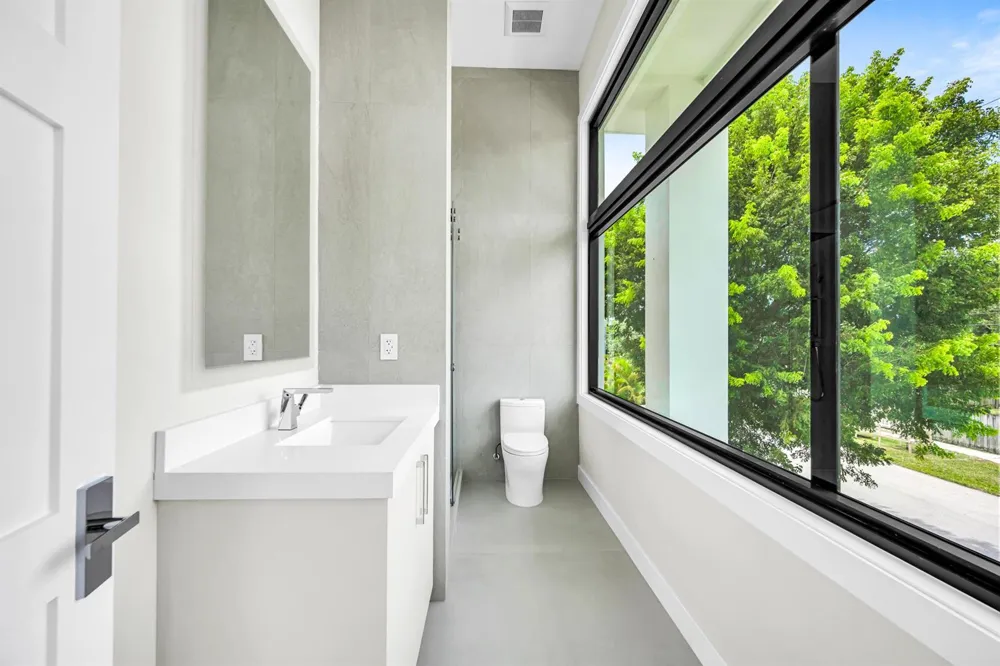 445 NE 11th Avenue Fort Lauderdale, FL 33301