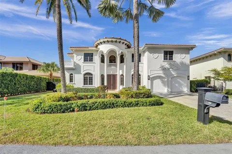 642 Palm Drive