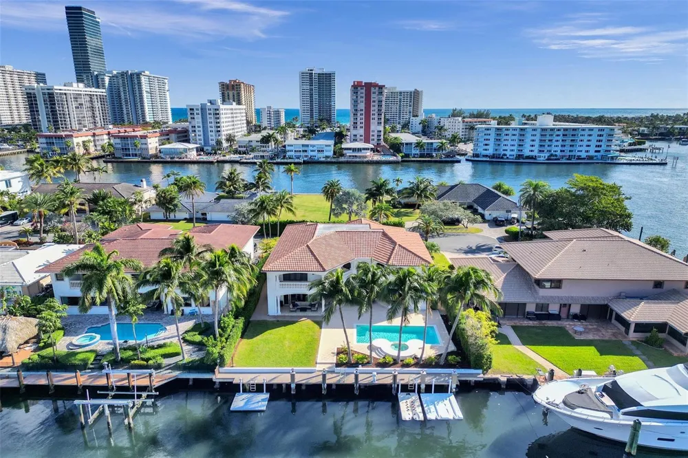 642 Palm Drive Hallandale Beach, FL 33009