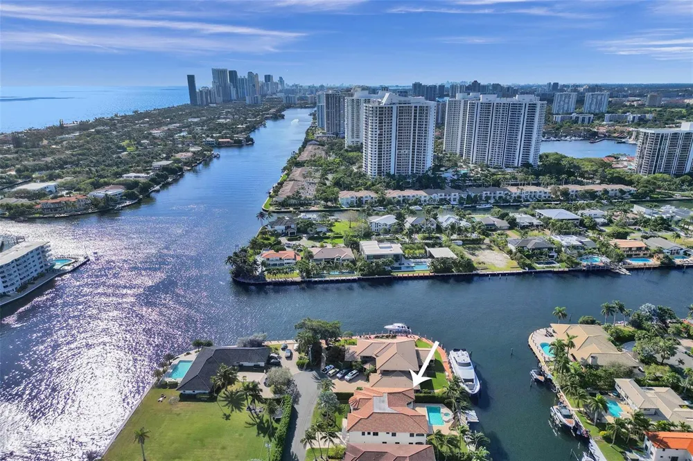 642 Palm Drive Hallandale Beach, FL 33009