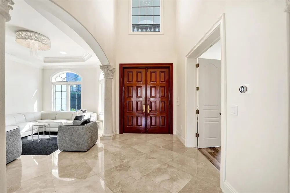 642 Palm Drive Hallandale Beach, FL 33009