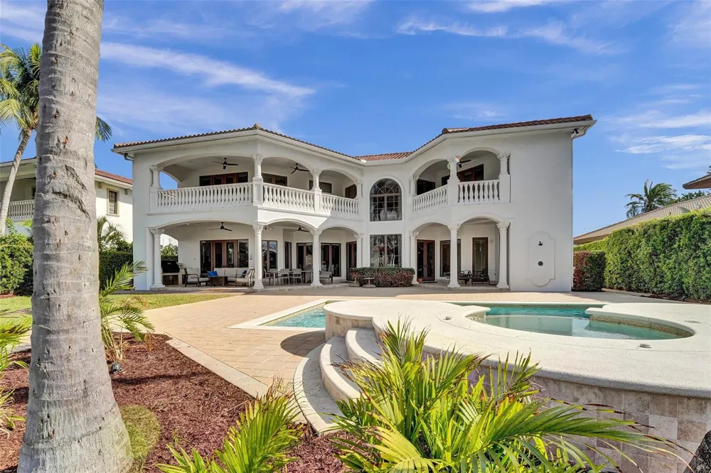642 Palm Drive Hallandale Beach, FL 33009