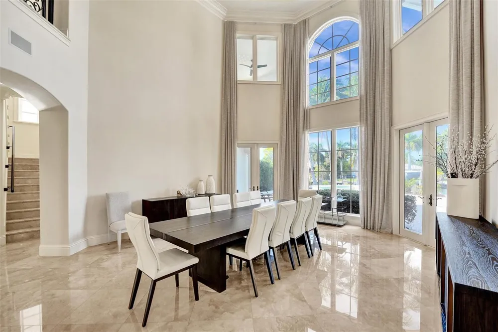 642 Palm Drive Hallandale Beach, FL 33009