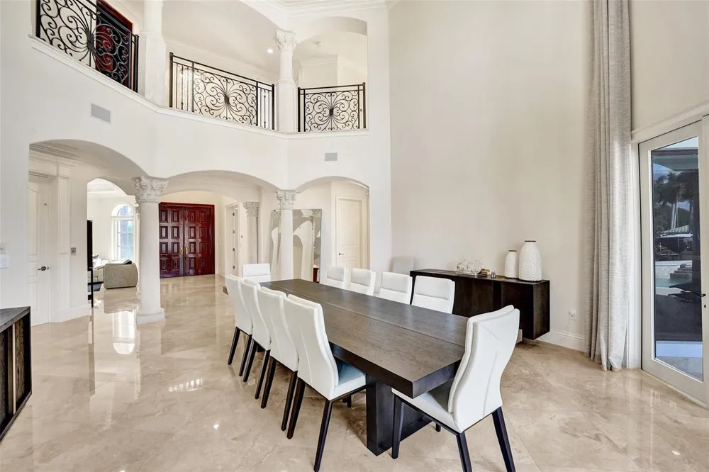 642 Palm Drive Hallandale Beach, FL 33009