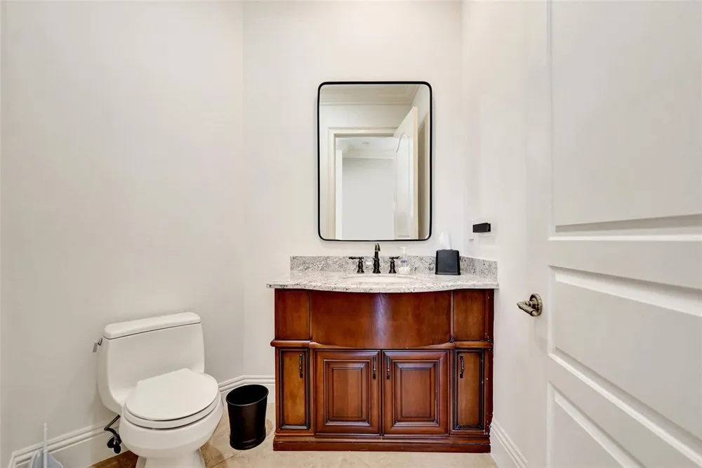 642 Palm Drive Hallandale Beach, FL 33009