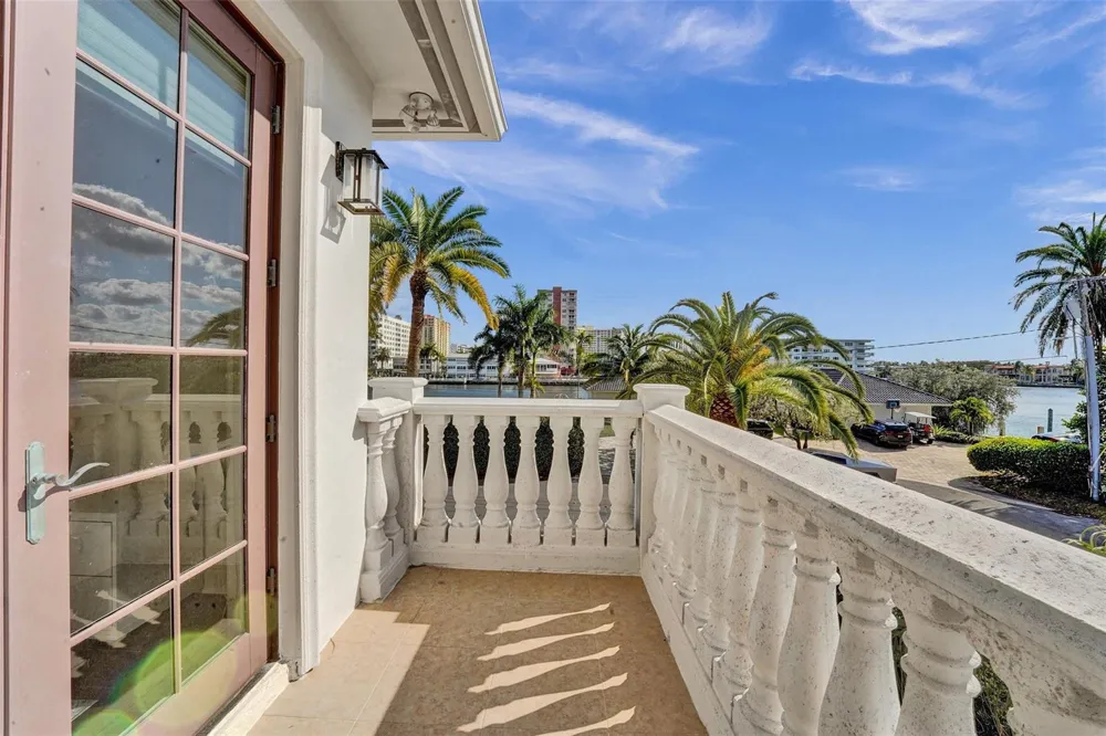 642 Palm Drive Hallandale Beach, FL 33009