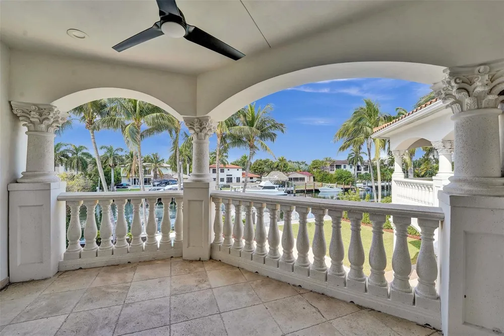 642 Palm Drive Hallandale Beach, FL 33009