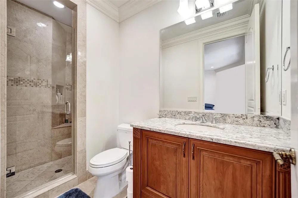 642 Palm Drive Hallandale Beach, FL 33009