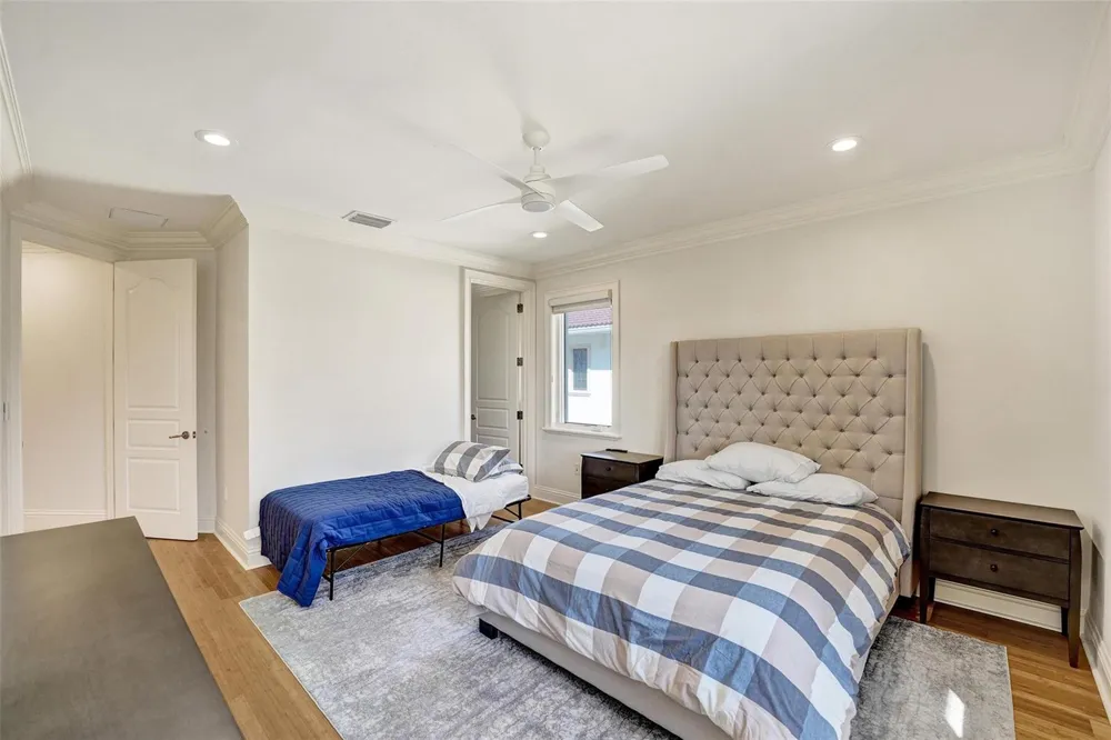 642 Palm Drive Hallandale Beach, FL 33009