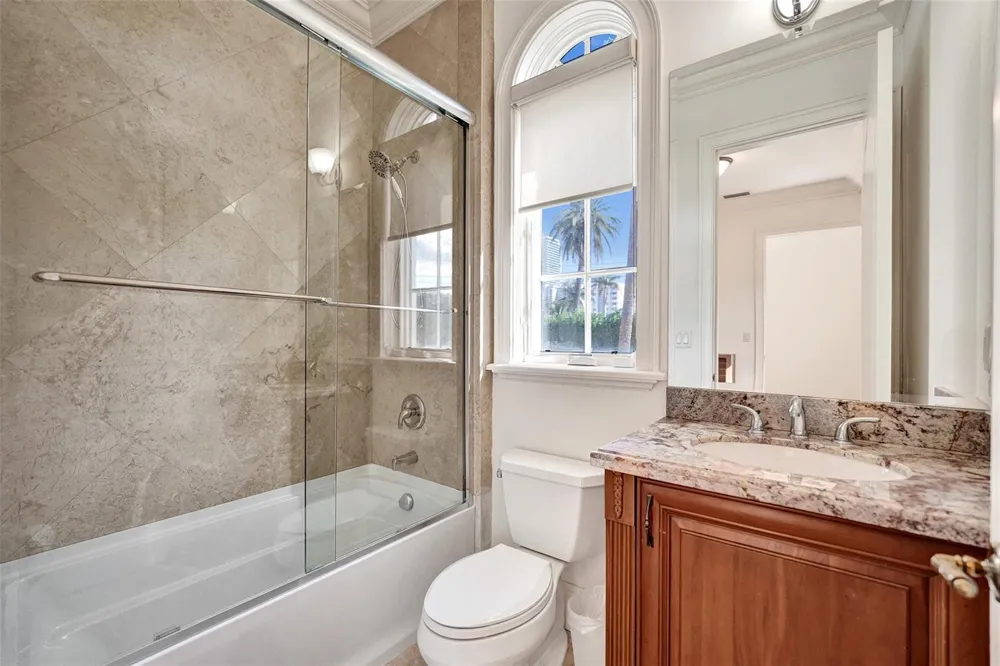 642 Palm Drive Hallandale Beach, FL 33009