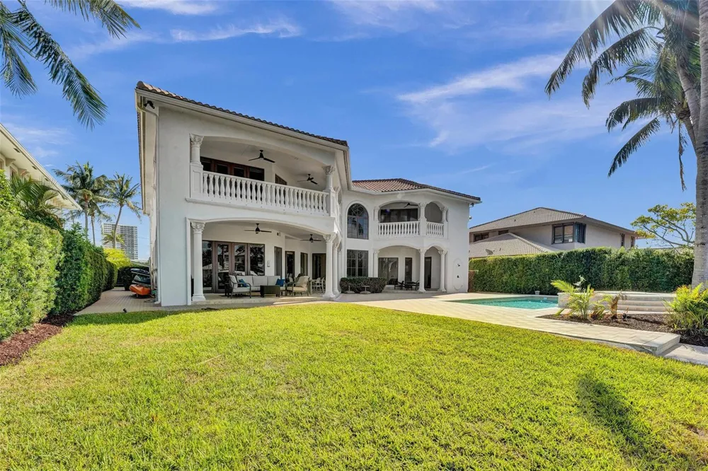 642 Palm Drive Hallandale Beach, FL 33009