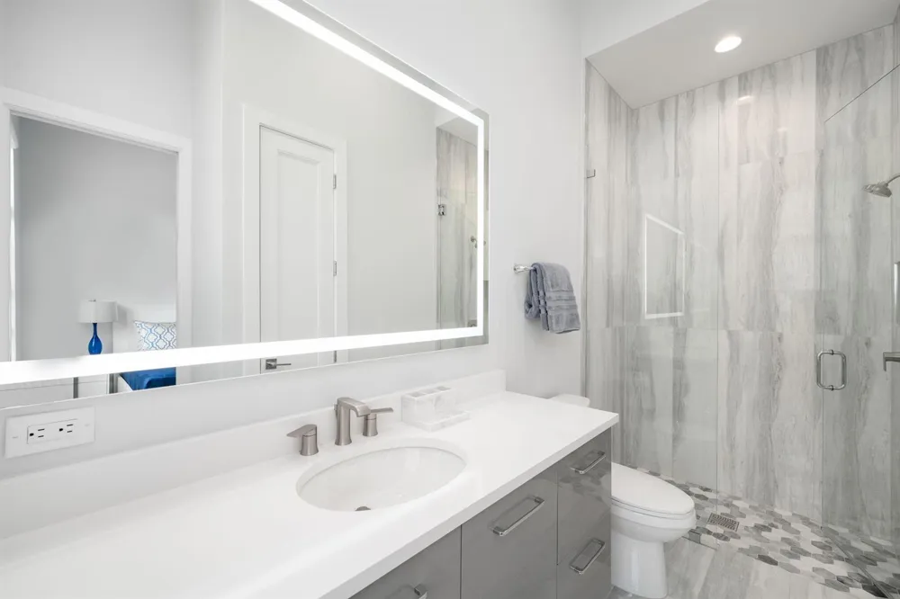 3937 Indian River Drive E Vero Beach, FL 32963