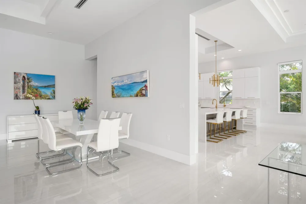 3937 Indian River Drive E Vero Beach, FL 32963