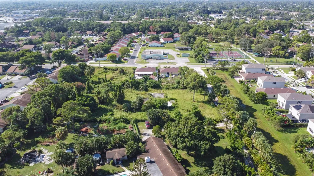 3716 Elaine Drive Lake Worth, FL 33463