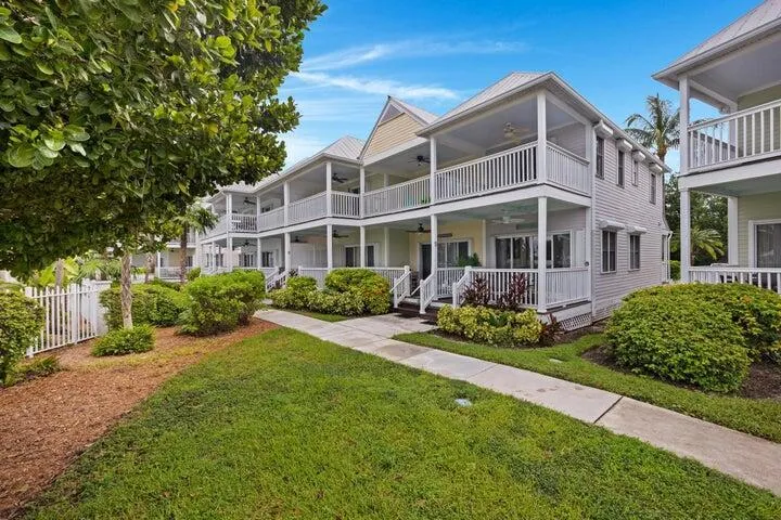 5092 Sunset Village Drive 
