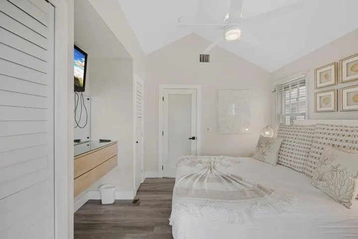 5092 Sunset Village Drive 