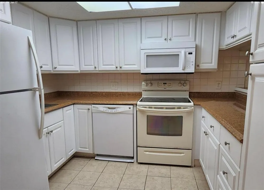 1698 NE Sunny Brook Lane #G206 Palm Bay, FL 32905