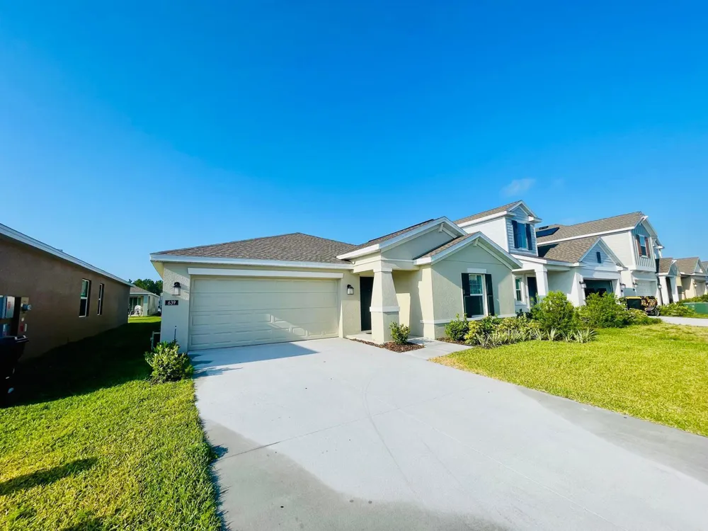 639 Daring Drive Davenport, FL 33837