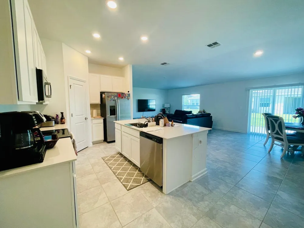 639 Daring Drive Davenport, FL 33837