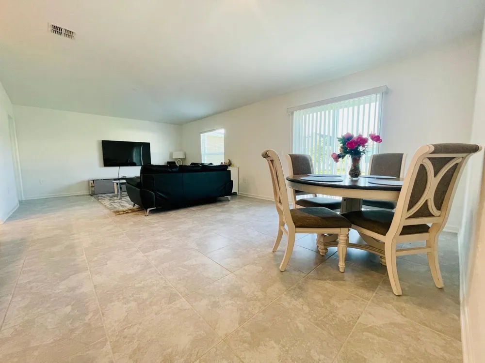 639 Daring Drive Davenport, FL 33837